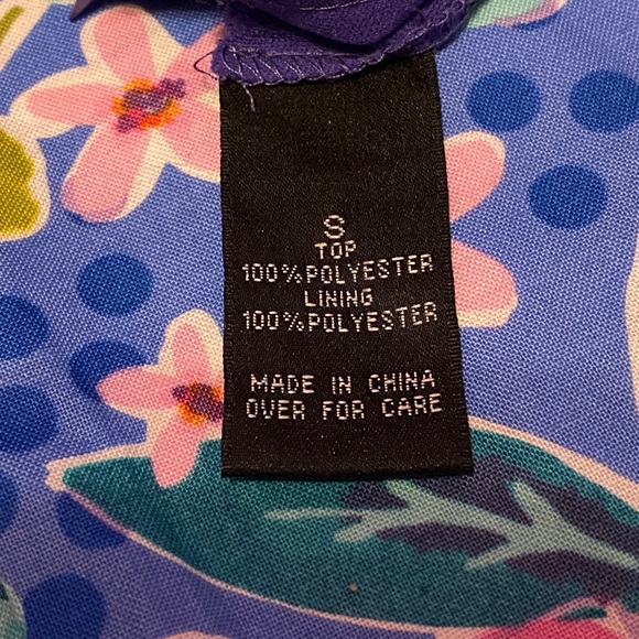 💕3 for $20💕 Halter Blouse with ruffles - Picture 7 of 7